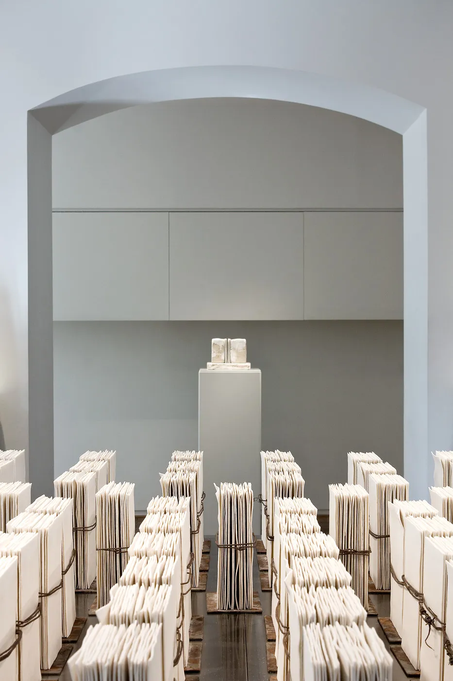 PSALMS — sculpture céramique d’Elisabeth Raphael