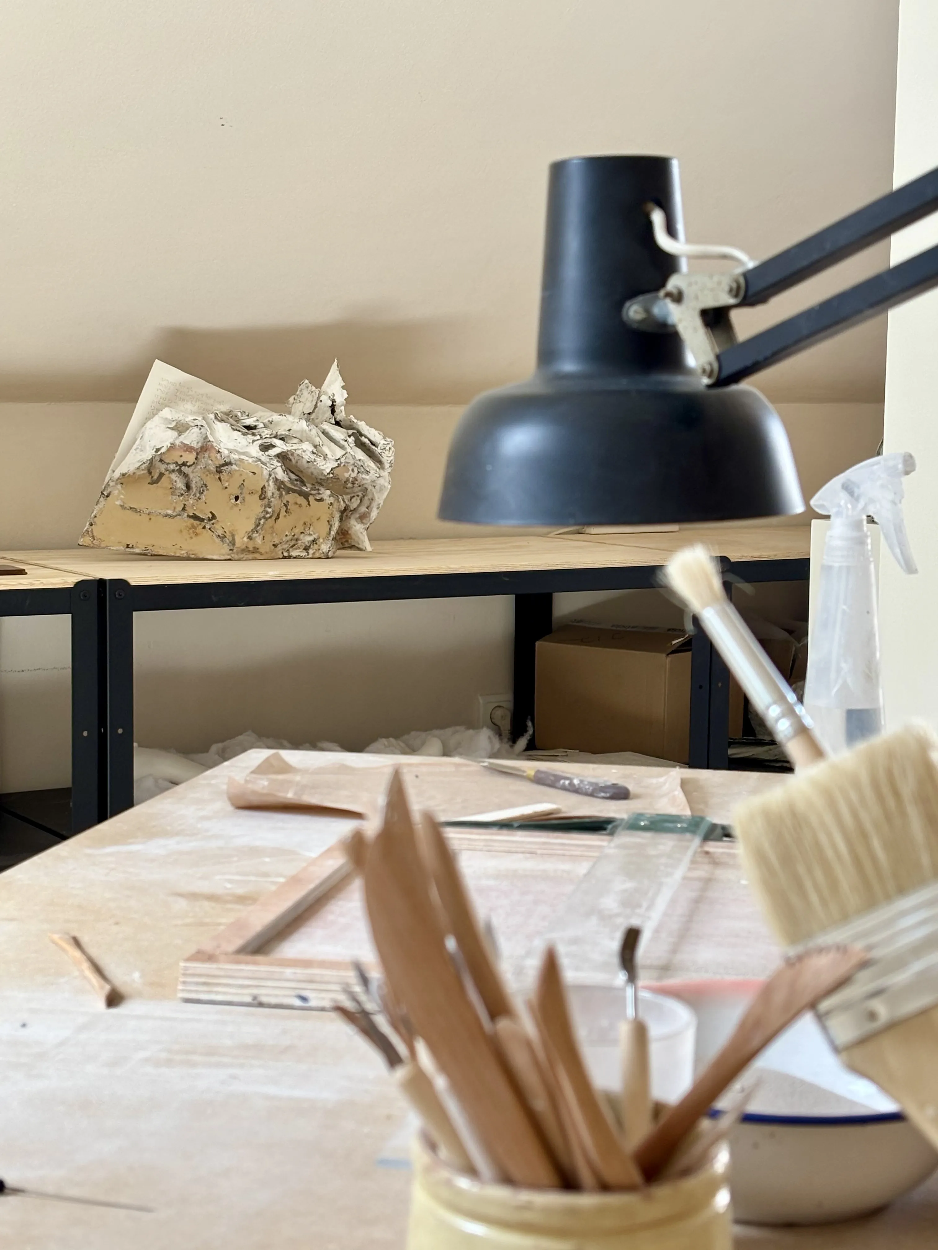 Elisabeth Raphael, her studio and her home, between Paris and Jerusalem (30/33)
